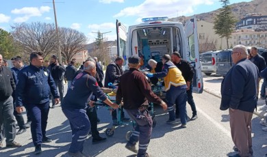 Somuncubaba Bulvarı Üzerinde Otomobilin Çarptığı Yaşlı Kadın Yaralandı