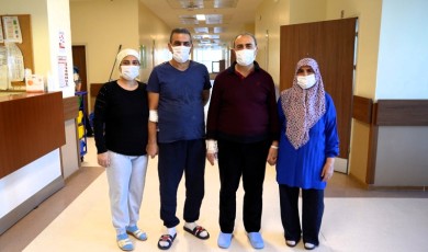 Turgut Özal Tıp Merkezi'nde Bir İlk: Çapraz Böbrek Nakli Kapalı Yöntemle Yapıldı