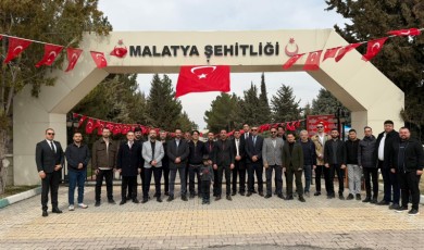 Türk Büro-Sen Adliyeler Şubesi Malatya Şehitliği'nde Aziz Şehitlerimizi Dualarla Andı