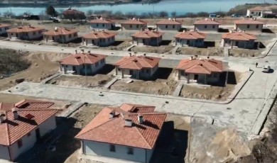 Yazıhan Dedekargın Mahallesi'nde Yapımı Tamamlanan 17 Konut Yarın Hak Sahiplerine Verilecek