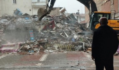 Depremde 14 Kişinin Can Verdiği Şadoğlu Apartmanı İçin Karar Günü Belli Oldu