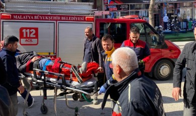 Hastane Caddesi’nde İnşaat Kazası: Dengesini Kaybeden İşçi Yaralandı