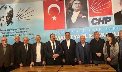 İstifadan Bir Buçuk Yıl Sonra: Yunus Şen Yeniden CHP Rozeti Takarak Görevine Devam Ediyor
