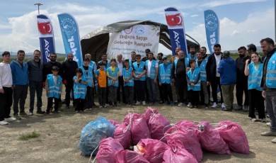 Kale İlçesinde Kıyılar Temizlendi: Doğaya Saygı Geleceğe Temizlik Etkinliği Büyük İlgi Gördü