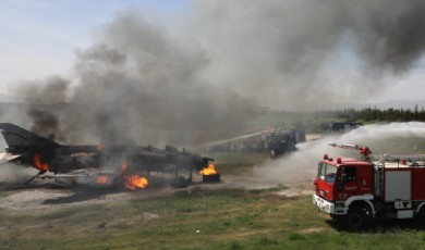 Malatya'da Nefes Kesen Uçak Yangını Tatbikatı Başarıyla Tamamlandı