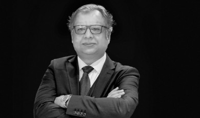 Murat ÇETİN / Bu Şehirde Her şey Paylaşılıyor... Bir Şey Hariç