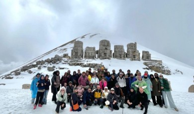 Nemrut Dağı Kış Uykusundan Dünyaya Kapılarını Açarak Uyandı