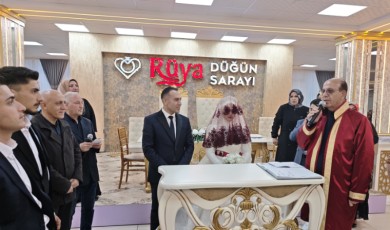 Sağlık Dünyasının Mutlu Günü: Şerif Atalan ve Hümeyra Alan Bir Törenle Evlendi