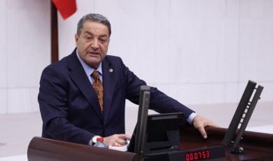 Şiddetli Dolu Altı İlçeyi Vurdu! Kayısı Üreticisi Hasar Tespiti Bekliyor