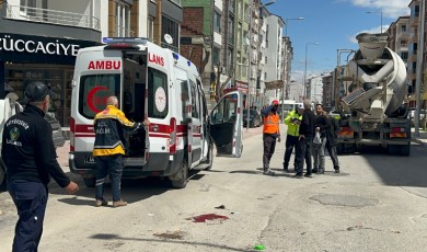 Yeşilyurt'ta Feci Kaza: Beton Mikserinin Çarptığı Emine Baydoğan Ağır Yaralandı