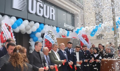 Akpınar Esnafı Kepenklerini Yeniden Açıyor: Malatya'da Ticari Hayat İvme Kazanıyor