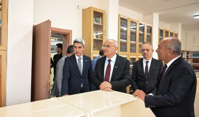 Başkan Sami Er Kendi Mezun Olduğu Okulda Öğrencilere Moral Verdi