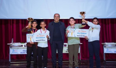 Bil Bakalım Bilgi Yarışmasında Dereceye Giren Öğrenciler Ödüllerine Kavuştu
