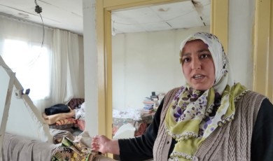 Deprem Anında Kızını Yataktan Kaptı! Beş Saniye İle Facianın Önüne Geçti