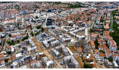 Deprem Sonrası Yeniden İnşa Edilen Fuzuli Caddesi Gün Sayıyor