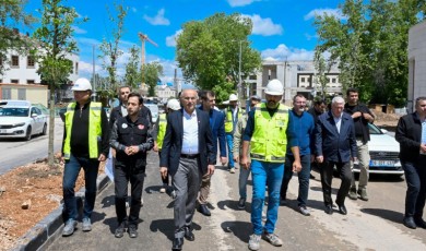 Depremin Ardından Yeniden İnşa Edilen Fuzuli Caddesi Çift Yönlü Olarak Trafiğe Açıldı