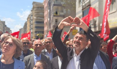 Emek ve Dayanışma İçin Yürüyen Gruplar Turan Emeksiz Meydanı’nı Doldurdu
