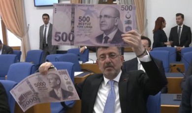 En Büyük Banknot Beş Dolar Etmiyor Diyen Ağbaba’dan 5000 Liralık Tepki!