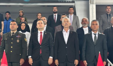 İlçedeki Spor Müsabakalarında Dereceye Giren Öğrenciler Ödüllerine Kavuştu