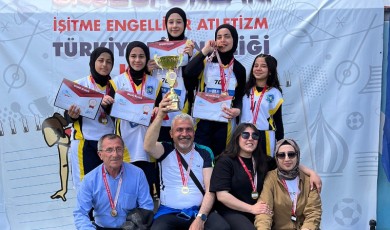 Konya’da Düzenlenen Şampiyonada Malatya Rüzgarı Esti: İşitme Engelli Kızlar Türkiye’nin En İyisi Oldu