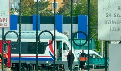 Malatya Lokomotif Bakım Atölyesinde İki Vagon Arasında Kalan İşçi Ağır Yaralandı