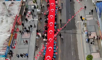 Malatya Sokakları Fener Alayı Yürüyüşüyle Aydınlandı