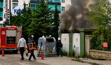Tecde Mahallesi'nde Trafoda Çıkan Yangın ve Peş Peşe Gelen Patlamalar Korku Saldı