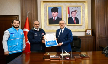 Türkiye Diyanet Vakfı’nın Organizasyonuna Malatya’dan İlk Bağış...