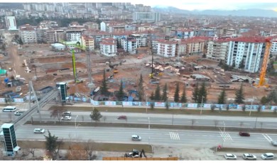 Uçbağlar Mahallesi 37. Bölge Sakinleri Yeni Ev ve Dükkanlarına Kavuşuyor
