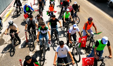 Yüzlerce Vatandaş Bisikletleriyle Bir Araya Gelerek Filistin İçin Sürüş Yaptı