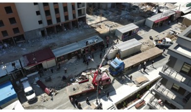 Akpınar Bölgesinde Yaklaşık Yüz Konteyner Sökülerek Temizlik Çalışması Başlatıldı