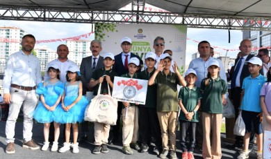 Binlerce Atık Pil Toplayan Gençler Tam 196 Bin Metreküp Toprağın Kirlenmesini Önledi