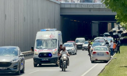 Buhara Bulvarında Kamyon ve Otomobil Çarpıştı: Trafik Durma Noktasına Geldi