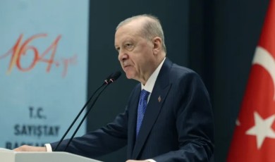 Cumhurbaşkanı Erdoğan'dan Kamu Görevlilerine Net Uyarı: Hiç Kimse Devletin İmkanlarını Şahsi Cüzdanı Gibi Kullanamaz