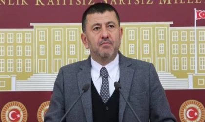 Disiplin Sopasına Karşı Direniş: Malatya'da Demokrasi Nöbeti Başlıyor