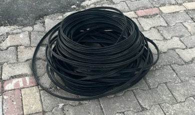 Doğanşehir İlçesinde Haberleşme Kablolarını Çalan Hırsızlar Kıskıvrak Yakalandı
