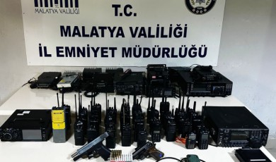 Emniyet Frekanslarını Dinleyen Şüphelilere Malatya'da Baskın Yapıldı