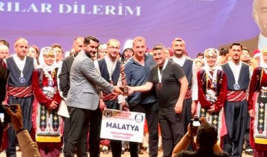 Gaziantep'te Malatya Rüzgarı Esti: Büyükler Karma Geleneksel Dalda Kürsüye Çıktık
