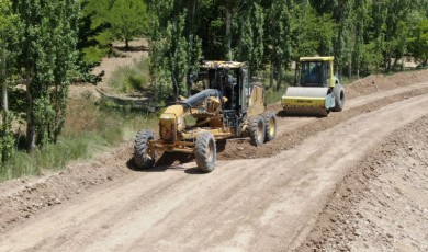 İki Aracın Yan Yana Geçemediği Ölüm Yolu Hayat Buluyor