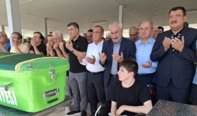 İş İnsanı Keşşaf Kodaman’ın Oğlu Kağan Kodaman 48 Yaşında Hayatını Kaybetti