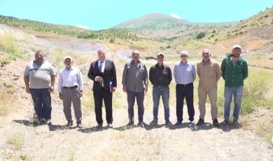 Kayısı Üreticisi Yol Ayrımında: Yarım Kalan Projeler Battalgazi Tarımını Tehdit Ediyor