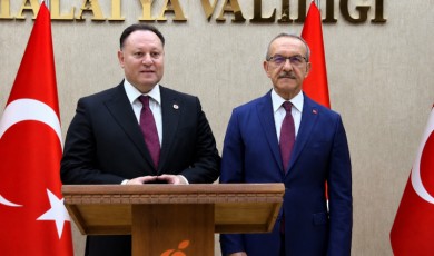Kuzey Kıbrıs ve Türkiye Arasındaki Kardeşlik Bağları Malatya'daki Görüşmede Yeniden Canlandı
