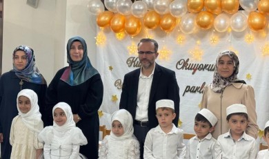 Minik Kalplerin Kuran Tilaveti ve Sahne Performansları Velilere Duygu Dolu Anlar Yaşattı
