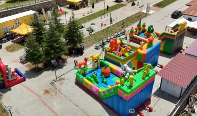 Playland Eğlence Tırı Doğanşehirli Çocuklara Unutulmaz Bir Gün Yaşattı