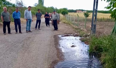 Rögarlardan Taşan Kanalizasyon Suları Sebze Bahçelerini ve Ekili Alanları Vurdu!