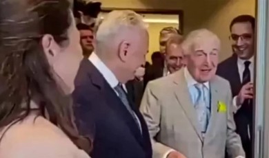 Sevgi BERK / Perdenin Arkasında Kalan Sizsiniz, Biz Değil!