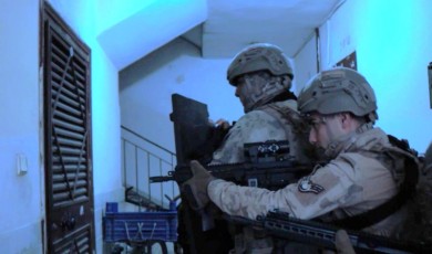 Sözde Yardım Kuruluşları Üzerinden Örgüte Finans Sağlayan Hücre Yapılanması Eş Zamanlı Baskınlarla Çökertildi