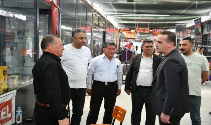 Yeni Çarşı Eski Günlerini Arıyor: Yüksek Kiralar Esnafın Belini Büktü