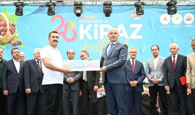 Deprem Nedeniyle Ara Verilmişti: Yeşilyurt Festivali Yeniden Kapılarını Açtı