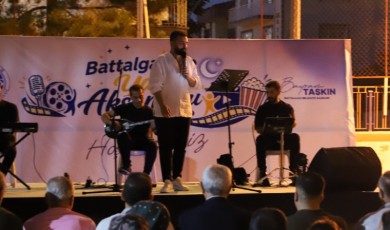 Fırat Mahallesi'nde Başlayan Yaz Akşamları Konseri Vatandaşlardan Yoğun İlgi Gördü